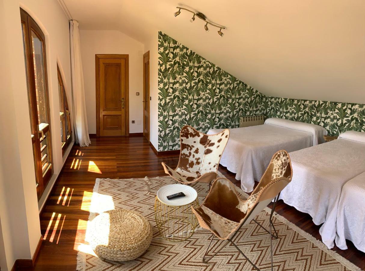 Maison d'hôtes Posada La Roblera à Orena Extérieur photo